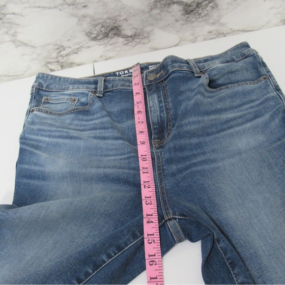Torrid MidFit Super Skinny Super Soft High Rise Denim Jeans Size 18 Tall NWT - Picture 10 of 14